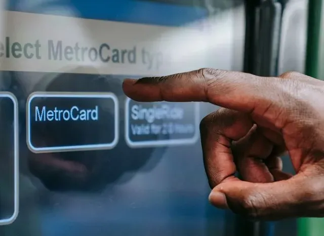 Delhi Metro QR-Based Smart Ticketing